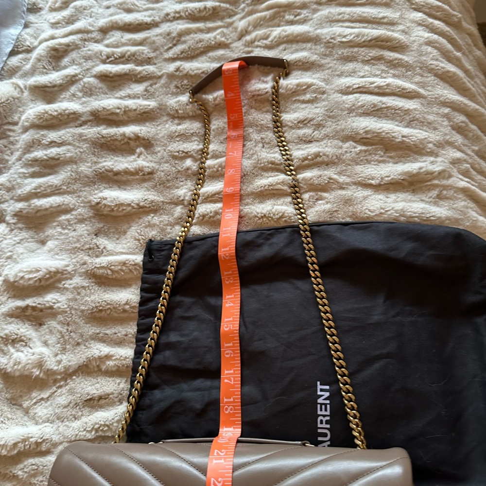 Yves Saint Laurent Tan LouLou Quilted Bag - Picture 16 of 16